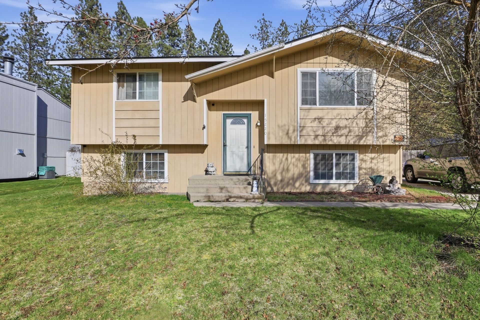 15220 N Ferrall St, Mead, WA 99021 Main Photo