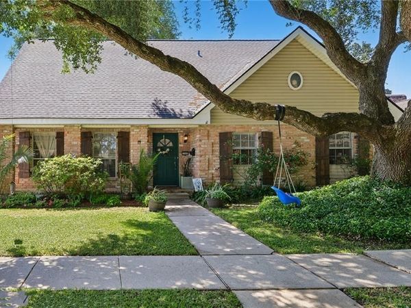 3549 SILVER MAPLE Court, New Orleans, LA 70131