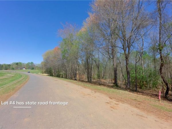 4 Alexander Farm Road , Harmony, NC 28634