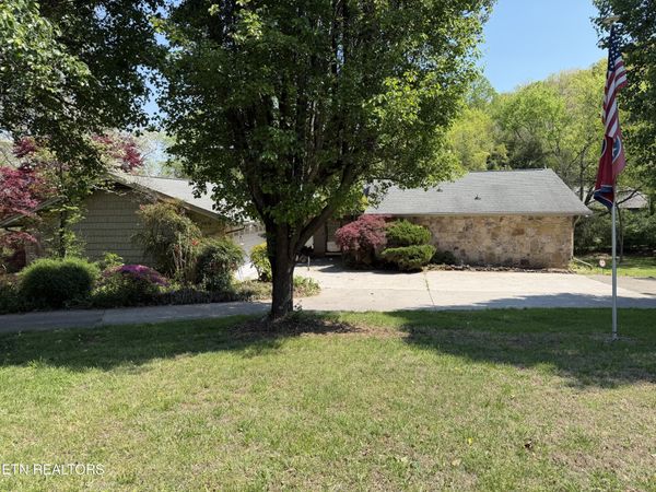 5995 Beals Chapel Rd, Lenoir City, TN 37772