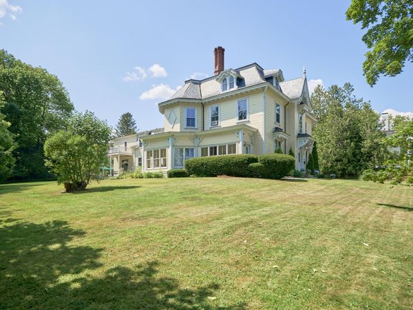 208 High Street, Belfast, ME 04915