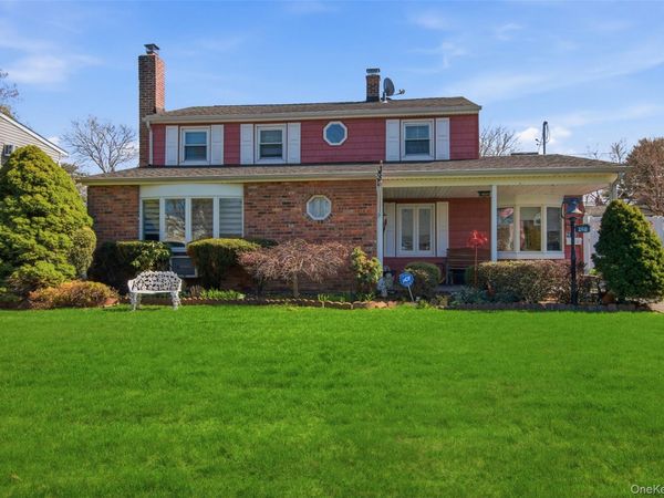 268 Curtis Avenue , Carle Place, NY 11514