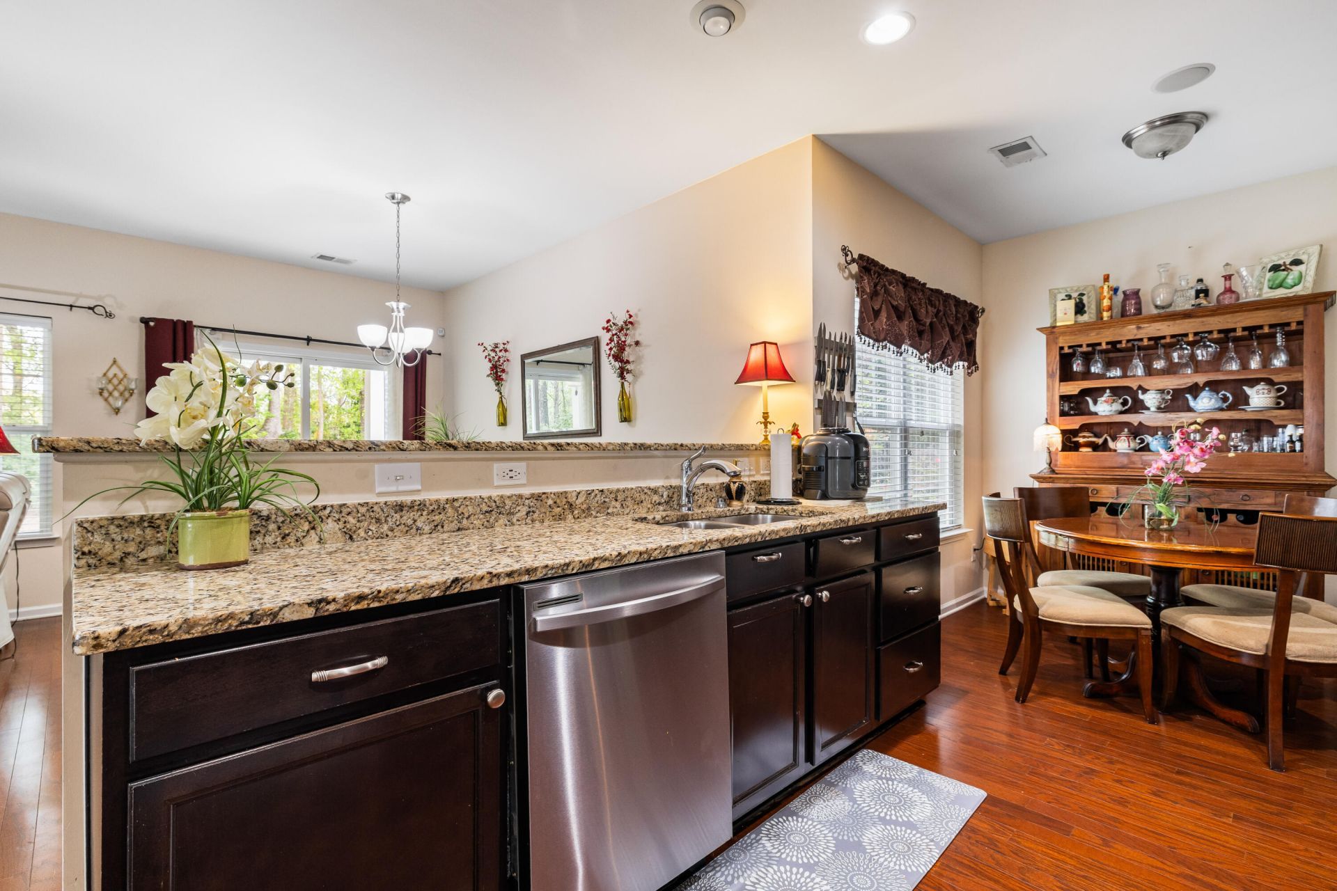 1517 Thoroughbred Boulevard Photo 10