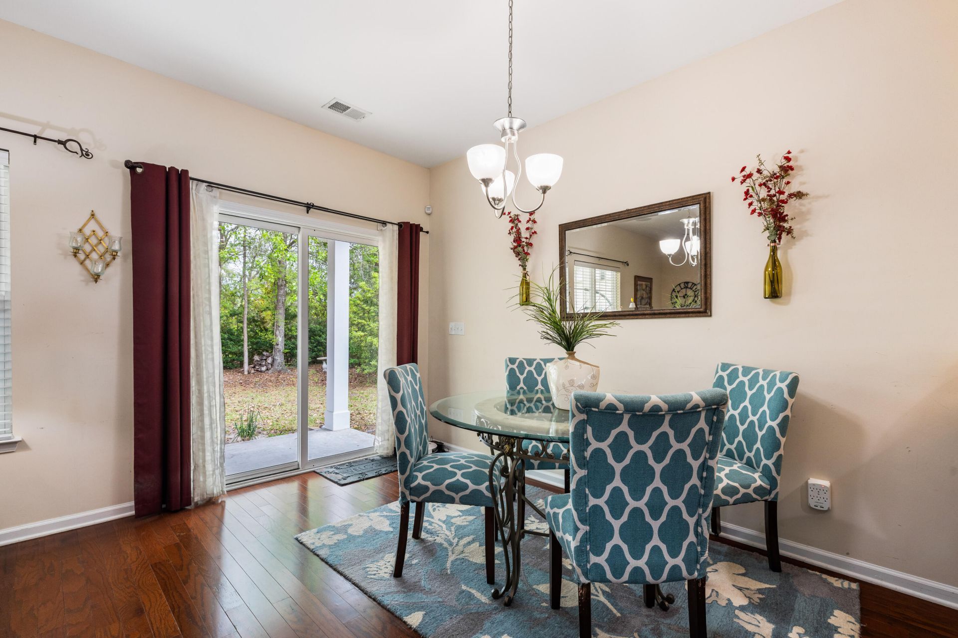 1517 Thoroughbred Boulevard Photo 15