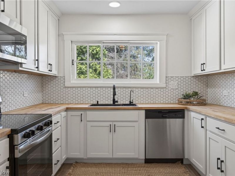 14939 Caves Road, Novelty, OH 44072 Photo 9