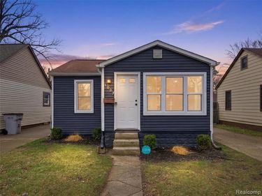 1027 E Milton Avenue , Hazel Park, MI 48030