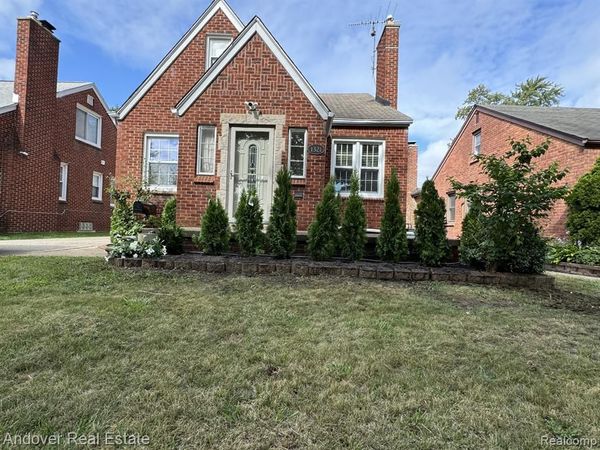 1321 N Vernon Street, Dearborn, MI 48128