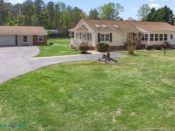 5542 Dilly E Lane , Gloucester, VA 23061