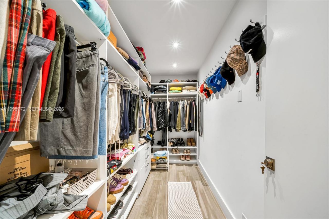 201 Crandon Blvd , Unit 175, Key Biscayne, FL 33149 Photo