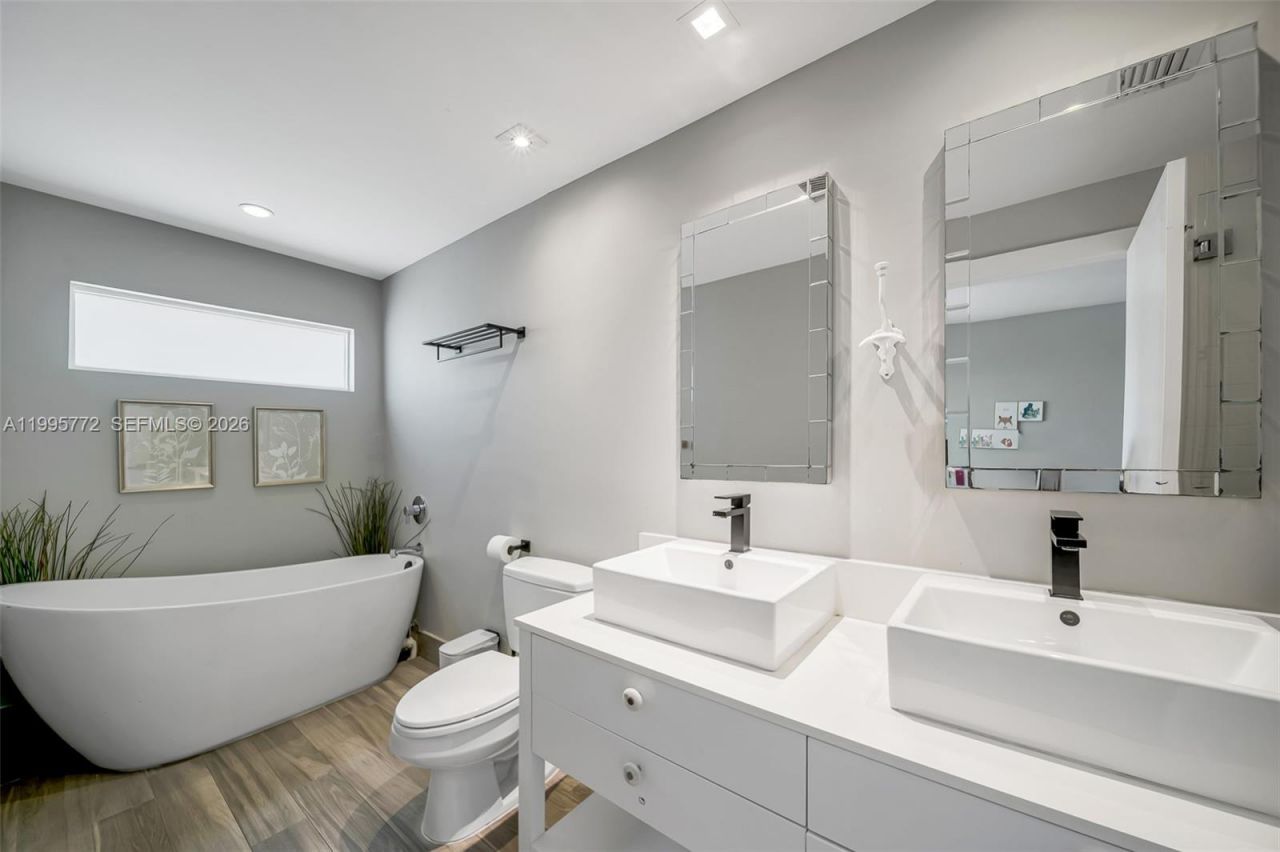 201 Crandon Blvd , Unit 175, Key Biscayne, FL 33149 Photo