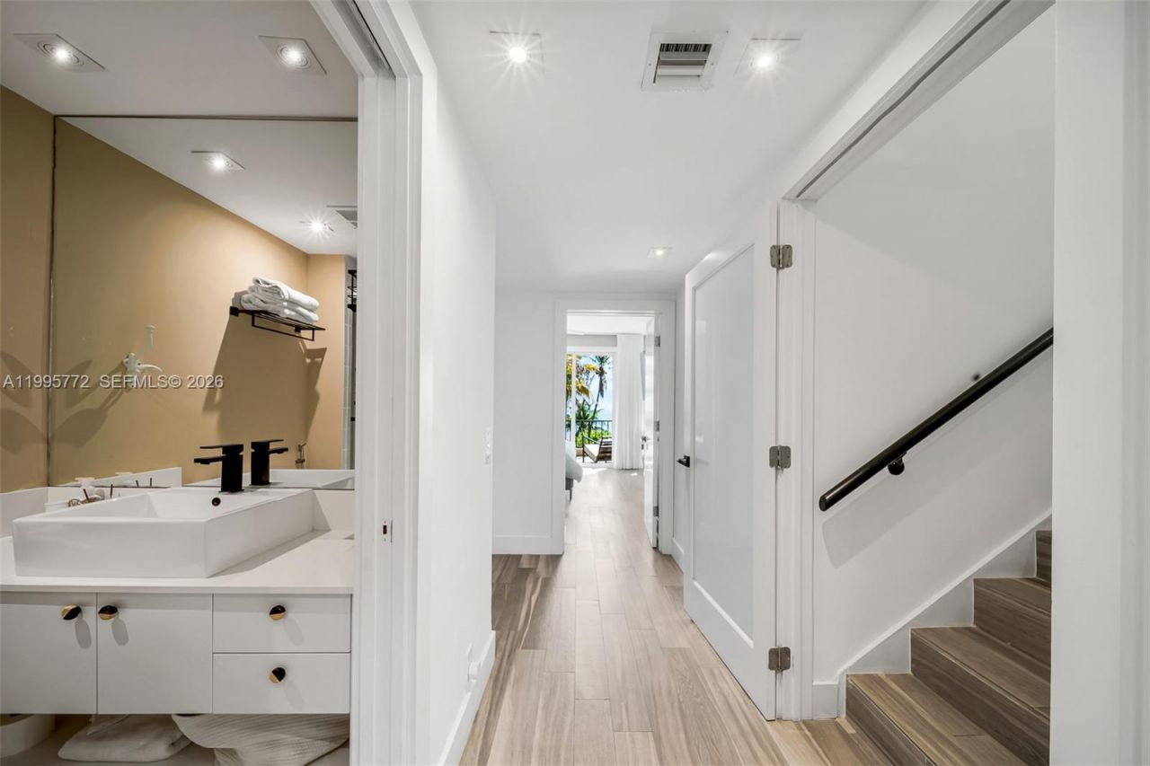 201 Crandon Blvd , Unit 175, Key Biscayne, FL 33149 Photo