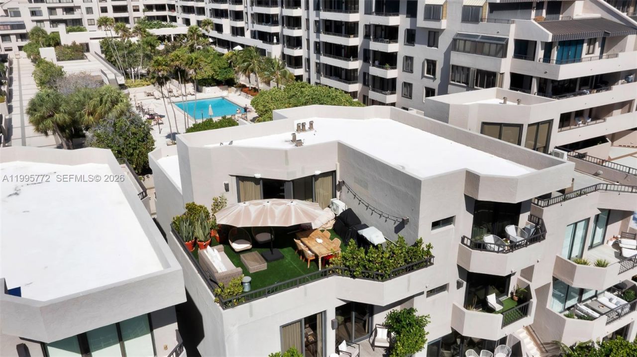 201 Crandon Blvd , Unit 175, Key Biscayne, FL 33149 Photo