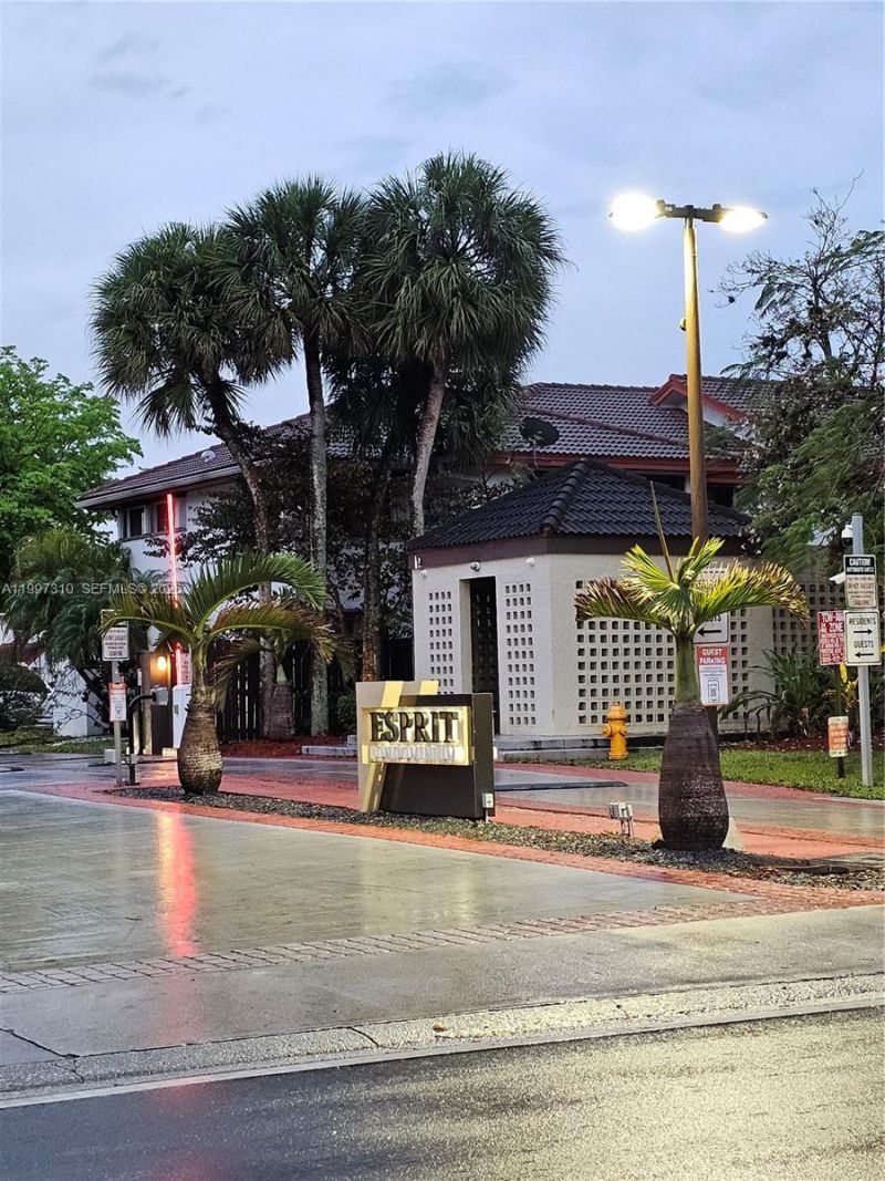 9781 SW 138th Ave, Unit DB1R, Miami, FL 33186 Photo