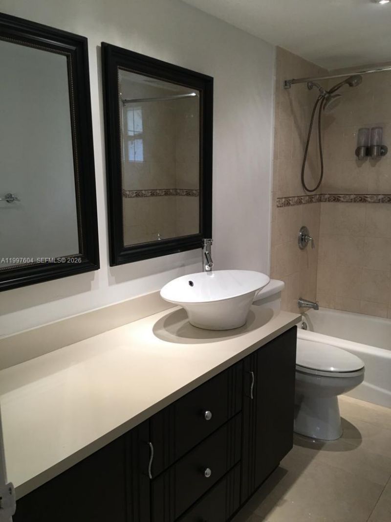 9375 Fontainebleau Blvd, Unit L209, Miami, FL 33172 Photo