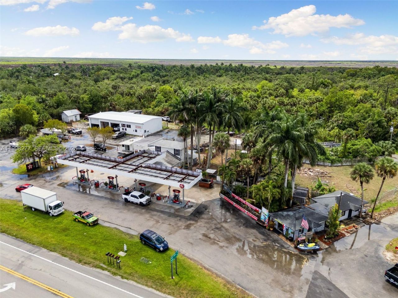 20018 Tamiami Trail E , Naples, FL 34114 Photo