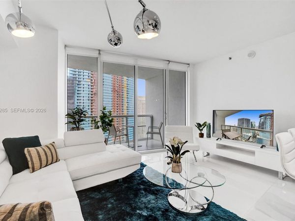 475 Brickell Ave, Unit 3310, Miami, FL 33131