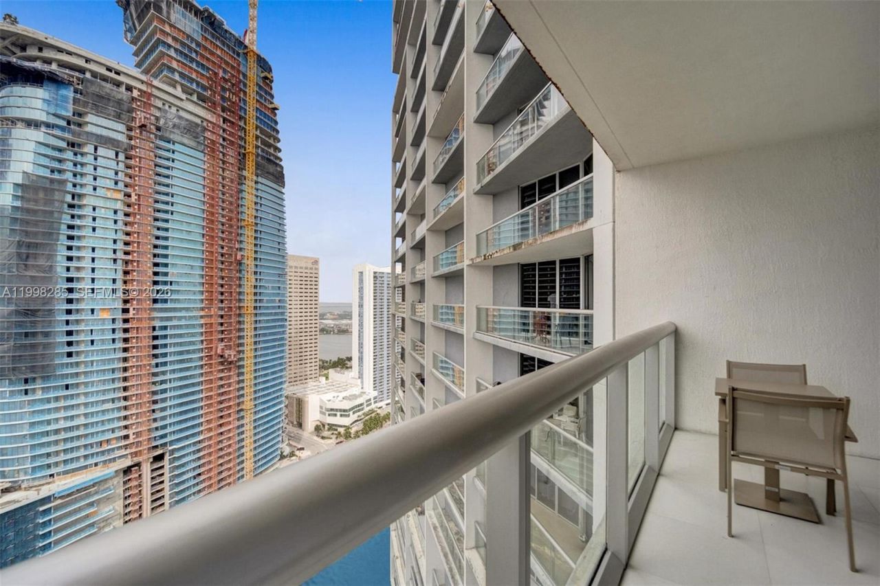 475 Brickell Ave , Unit 3310, Miami, FL 33131 Photo