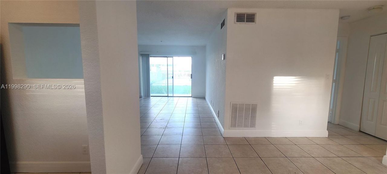 4251 NW 5th St , Unit 109, Plantation, FL 33317 Photo
