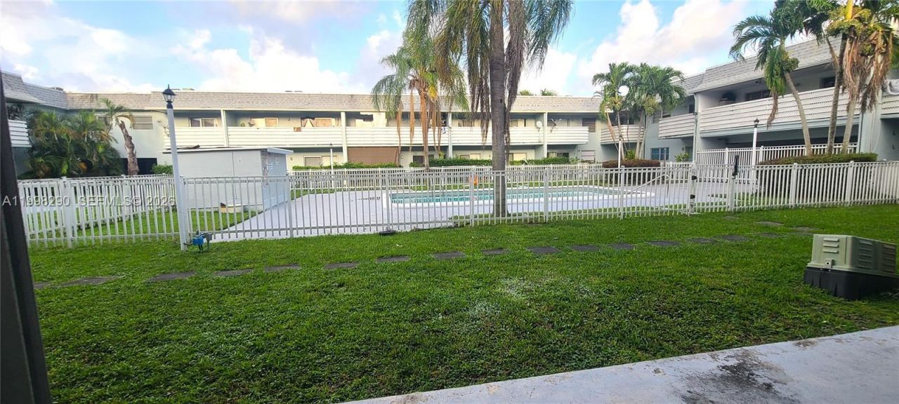 4251 NW 5th St , Unit 109, Plantation, FL 33317 Photo