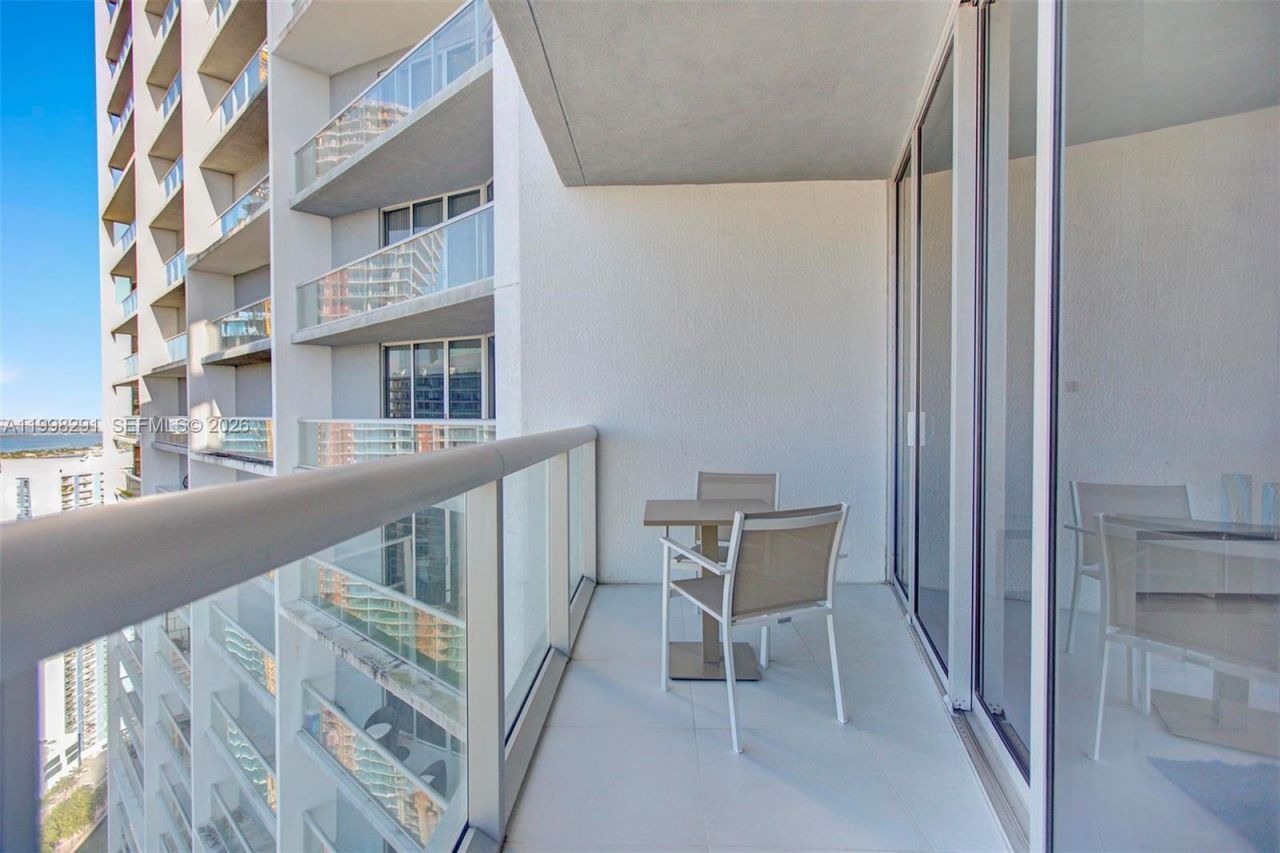 475 Brickell Ave, Unit 5010, Miami, FL 33131 Photo
