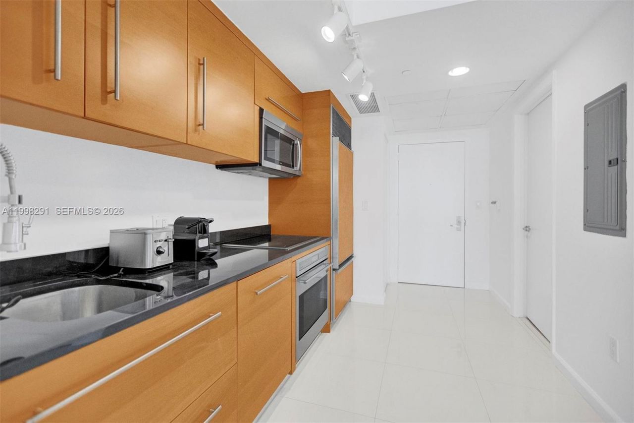 475 Brickell Ave, Unit 5010, Miami, FL 33131 Photo