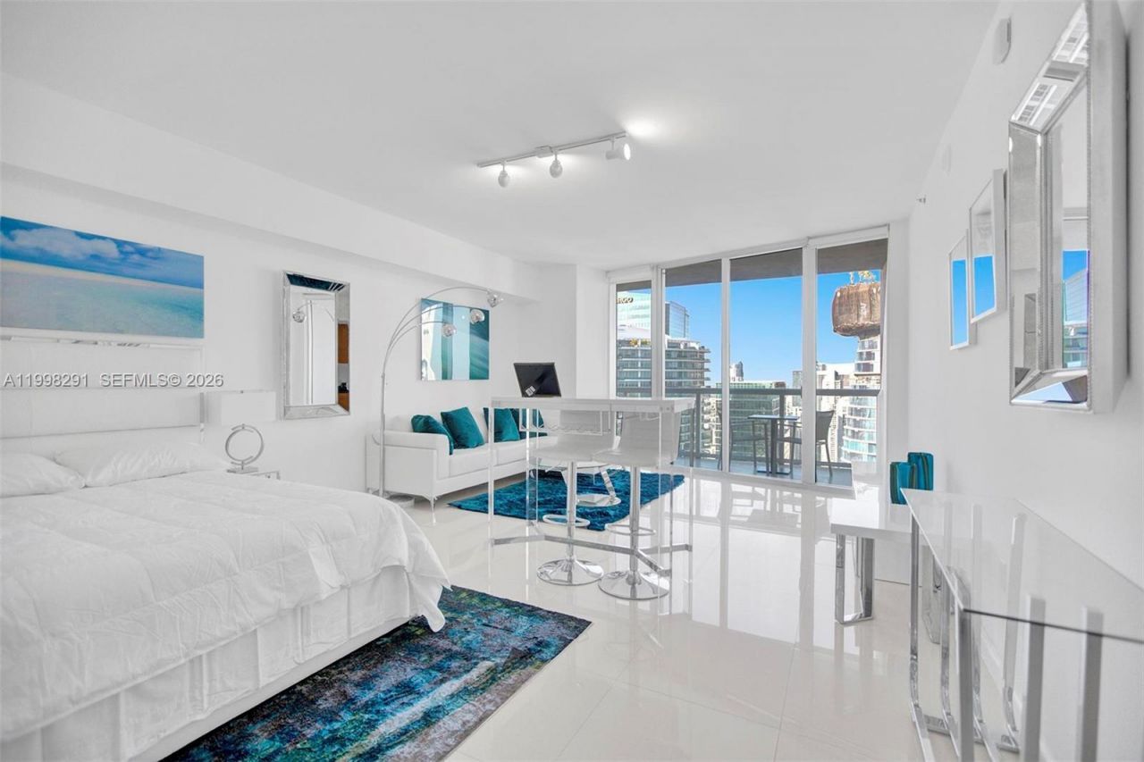 475 Brickell Ave, Unit 5010, Miami, FL 33131 Photo