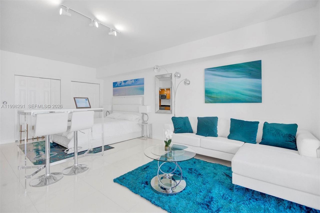 475 Brickell Ave, Unit 5010, Miami, FL 33131 Photo
