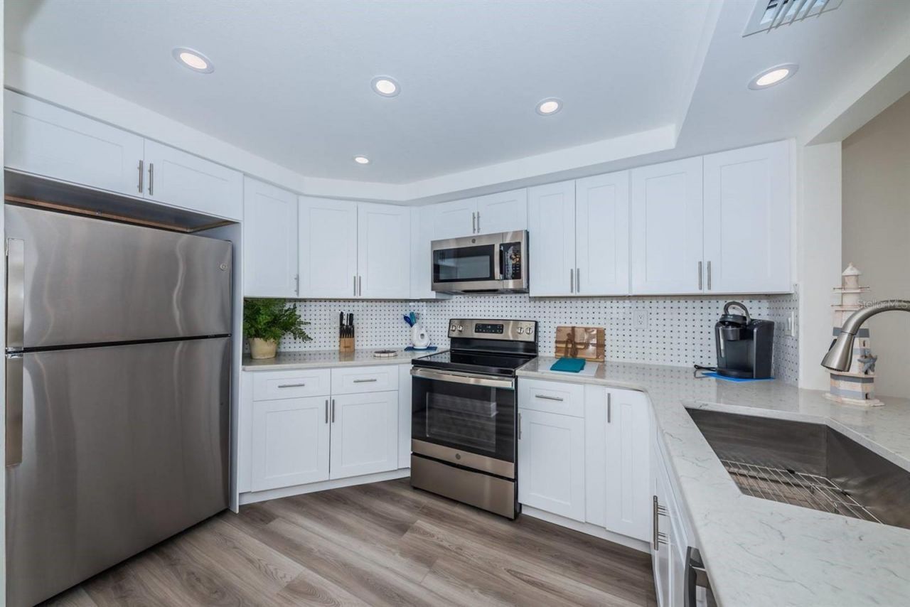 6357 Bahia Del Mar Boulevard, Unit 407, Saint Petersburg, FL 33715 Photo