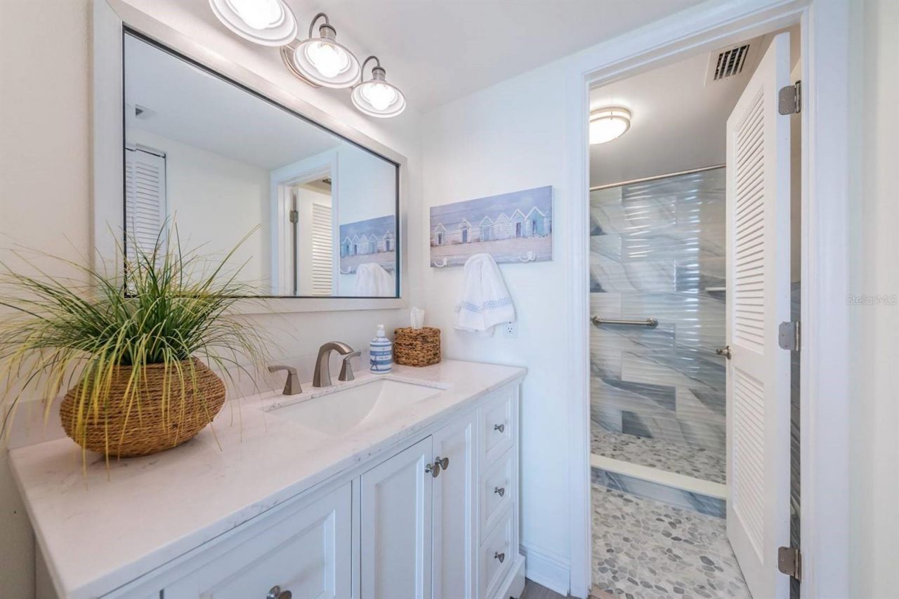 6357 Bahia Del Mar Boulevard, Unit 407, Saint Petersburg, FL 33715 Photo