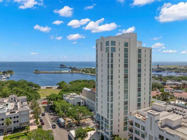 176 4TH AVENUE NE, Unit 1102, ST PETERSBURG, FL 33701