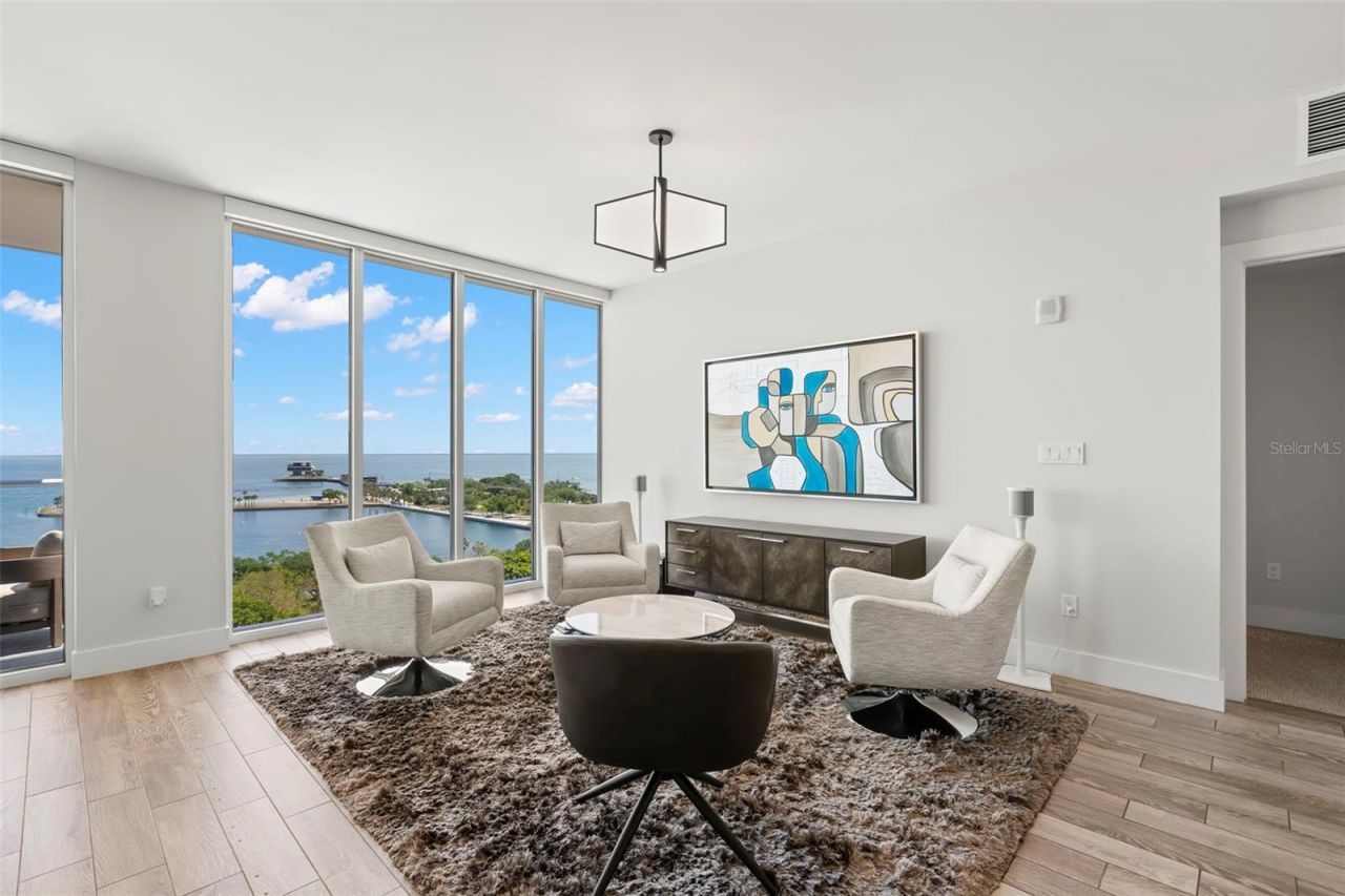 176 4th Avenue Ne, Unit 1102, Saint Petersburg, FL 33701 Photo
