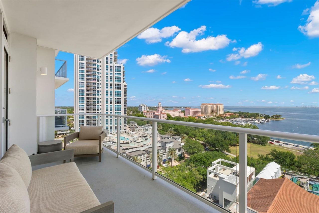 176 4th Avenue Ne, Unit 1102, Saint Petersburg, FL 33701 Photo