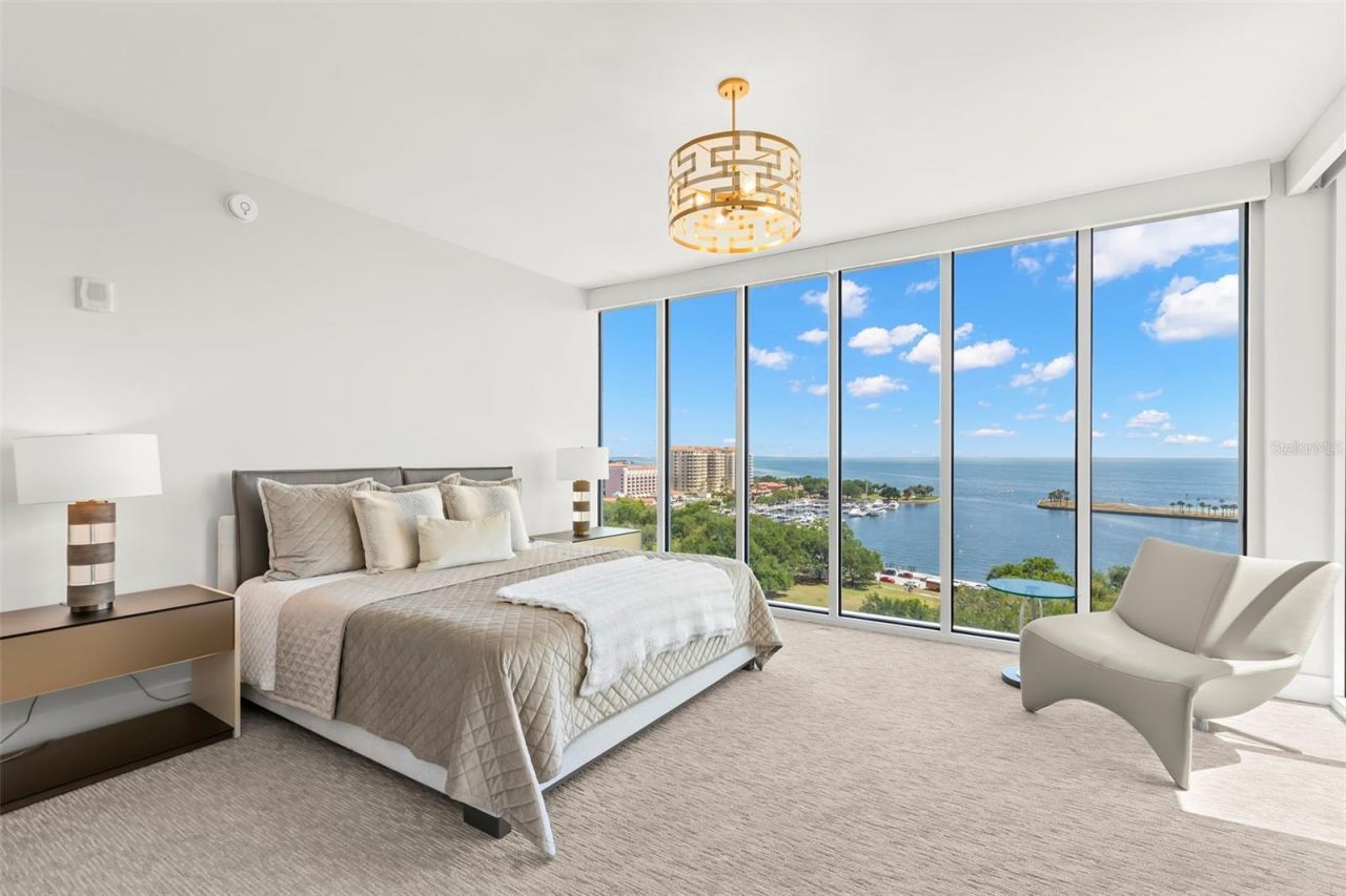 176 4th Avenue Ne, Unit 1102, Saint Petersburg, FL 33701 Photo