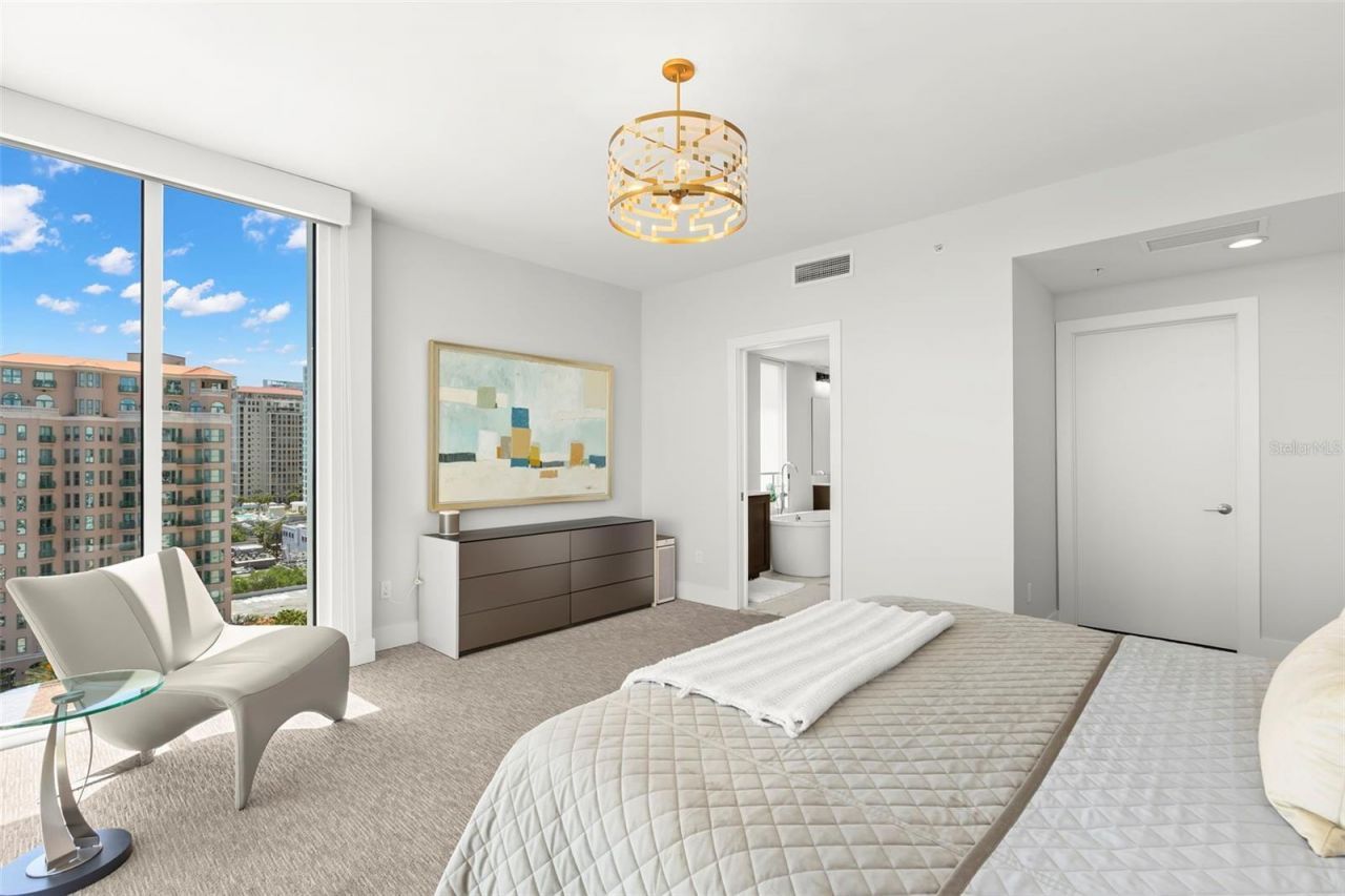 176 4th Avenue Ne, Unit 1102, Saint Petersburg, FL 33701 Photo