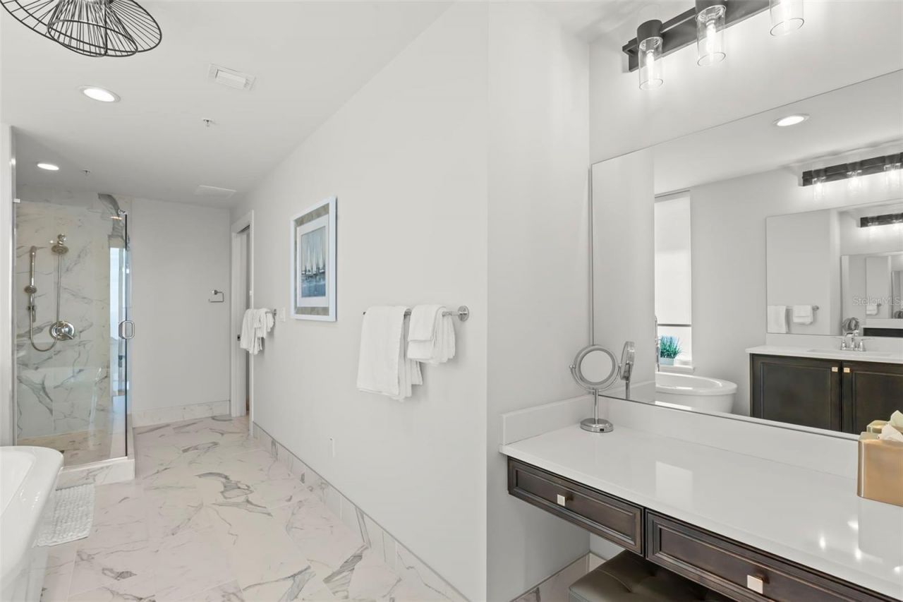 176 4th Avenue Ne, Unit 1102, Saint Petersburg, FL 33701 Photo