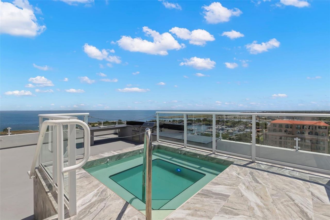 176 4th Avenue Ne, Unit 1102, Saint Petersburg, FL 33701 Photo