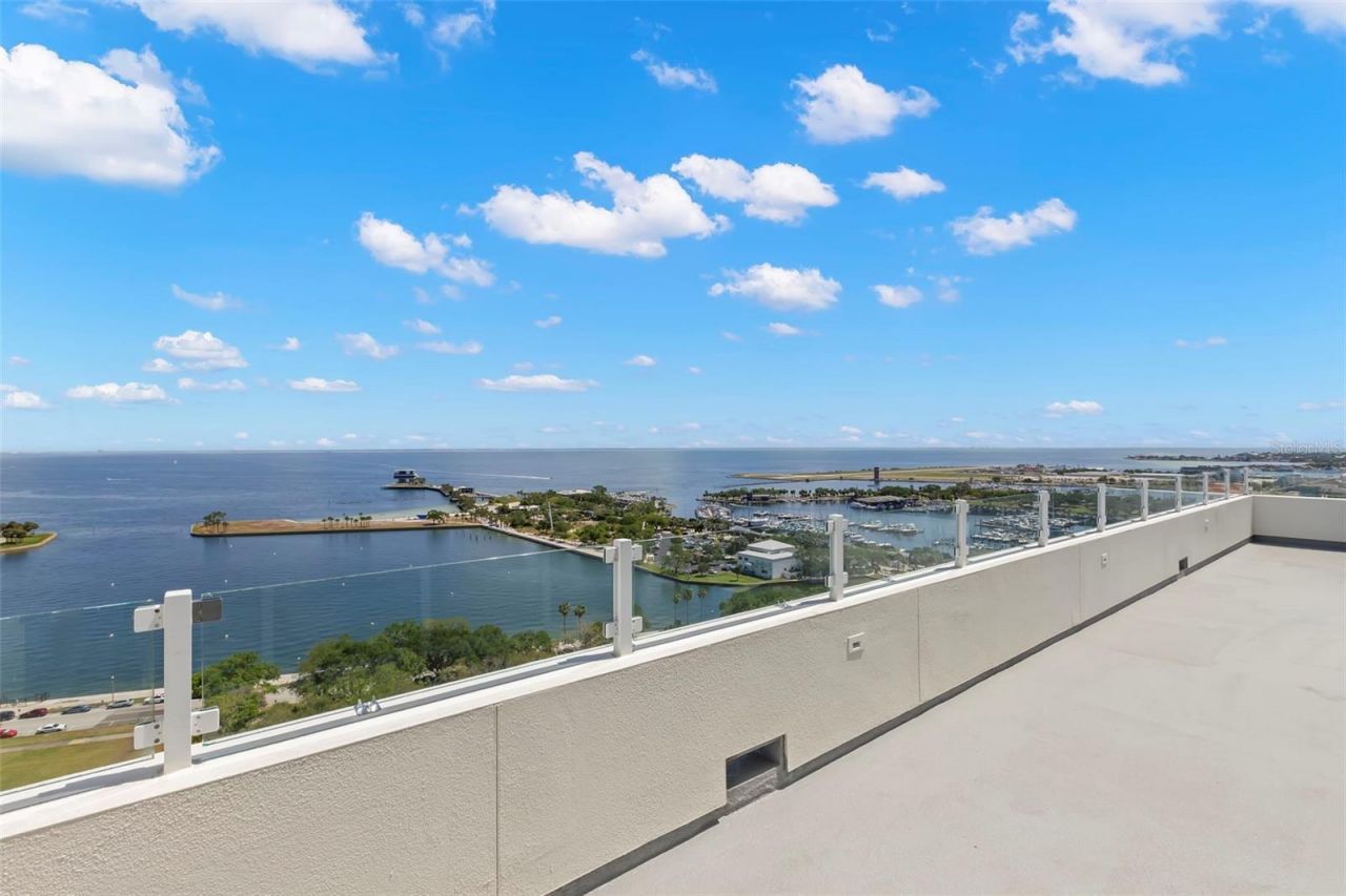 176 4th Avenue Ne, Unit 1102, Saint Petersburg, FL 33701 Photo