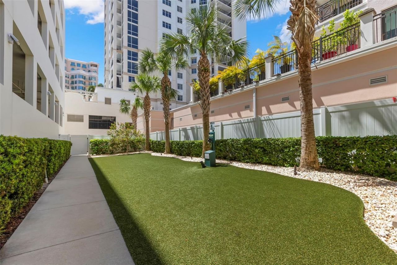 176 4th Avenue Ne, Unit 1102, Saint Petersburg, FL 33701 Photo