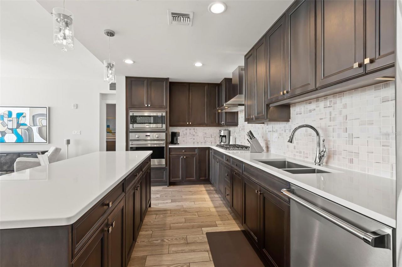 176 4th Avenue Ne, Unit 1102, Saint Petersburg, FL 33701 Photo