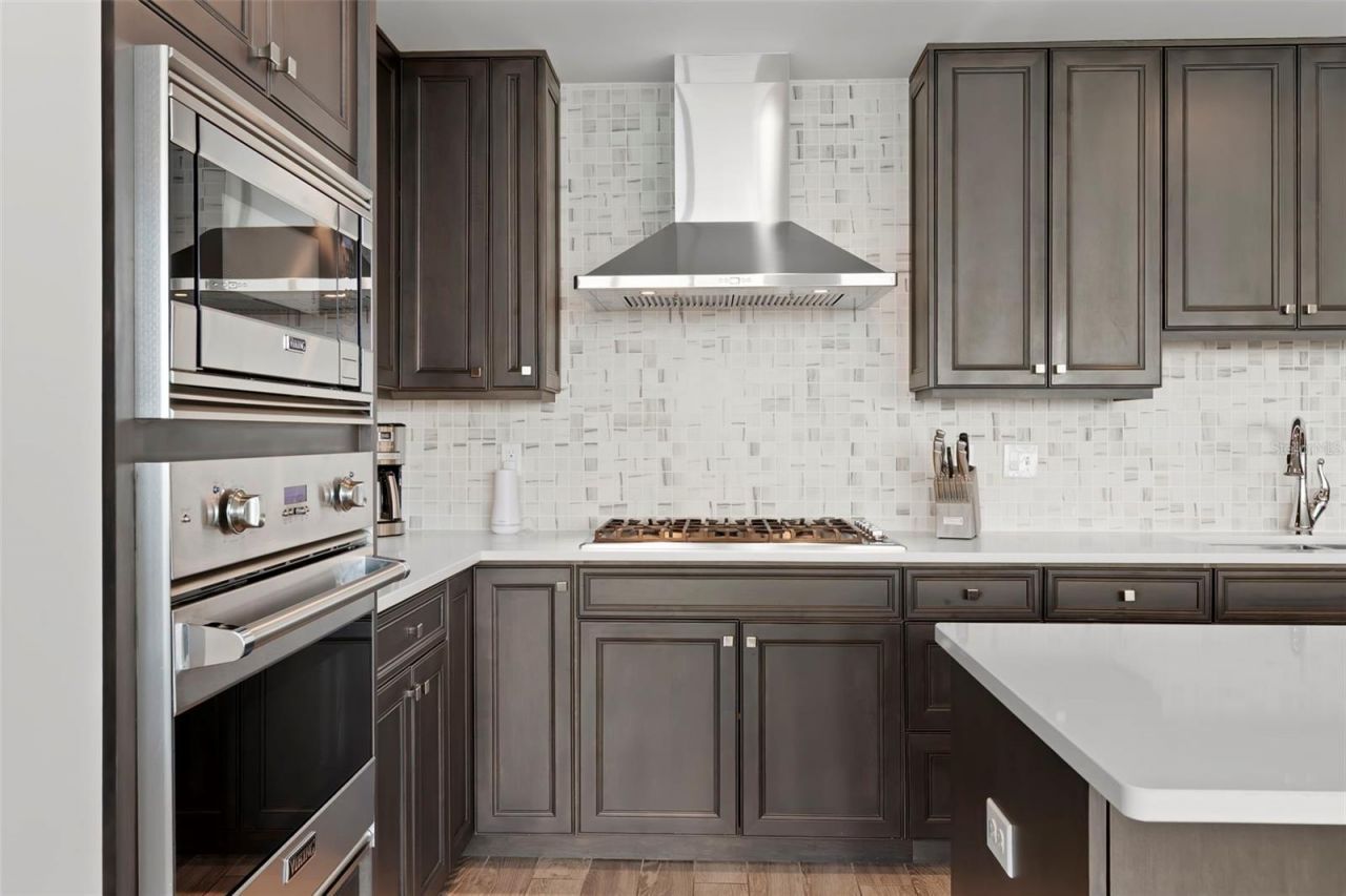 176 4th Avenue Ne, Unit 1102, Saint Petersburg, FL 33701 Photo