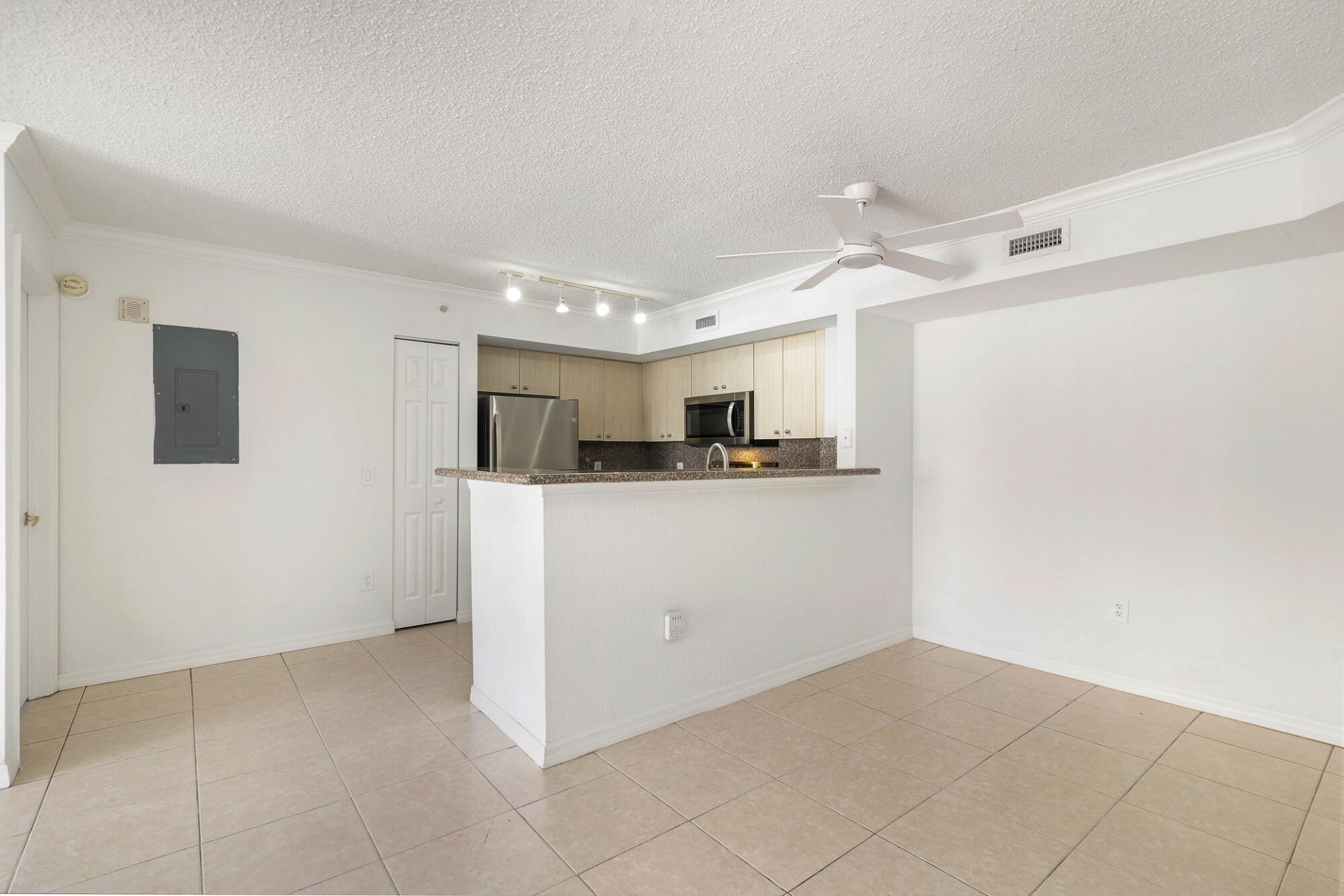 1801 N Flagler Drive, Unit 803, West Palm Beach, FL 33407 Photo
