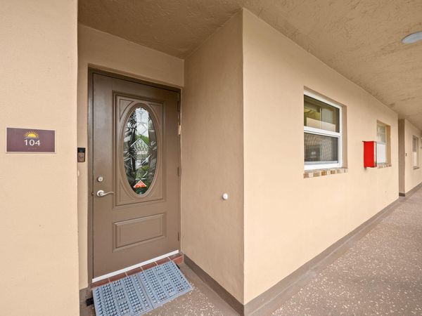 9330 Sunrise Lakes Boulevard, Unit 104, Sunrise, FL 33322