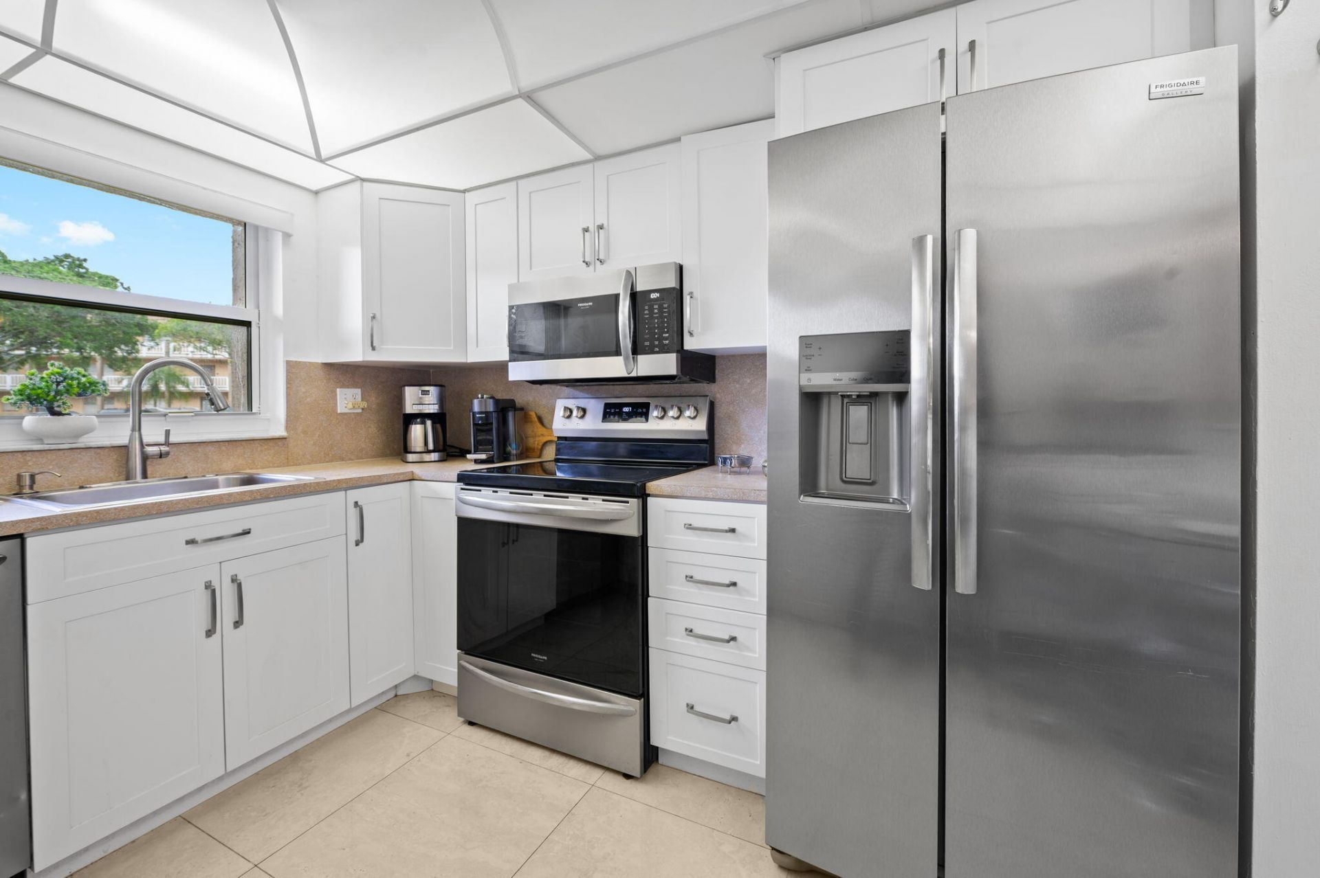 9330 Sunrise Lakes Boulevard, Unit 104, Sunrise, FL 33322 Photo