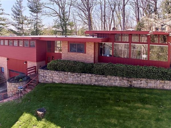 2315 Woodland Avenue SW, South Charleston, WV 25303