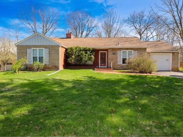 718 W NORTH Lane, Peoria, IL 61615