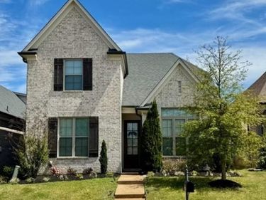 300 CHEROKEE CIR, Oakland, TN 38060