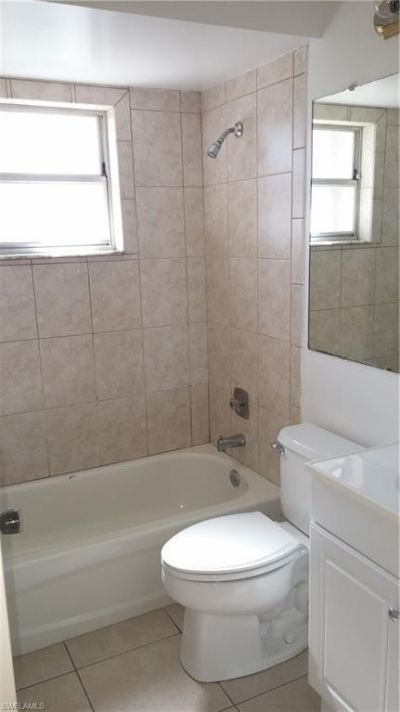 906 SE 19th Ln , Cape Coral, FL 33990 Photo