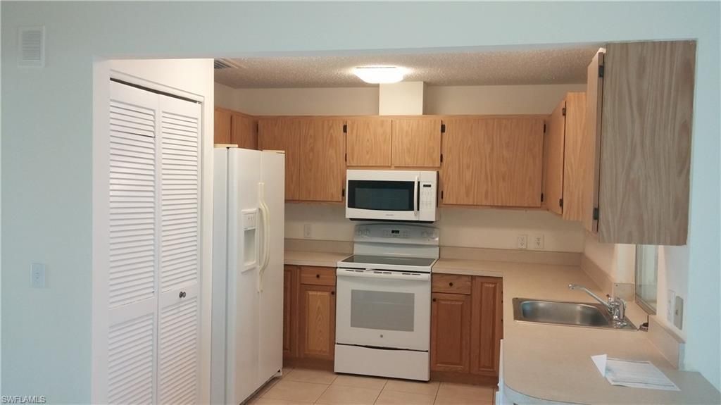 906 SE 19th Ln , Cape Coral, FL 33990 Photo