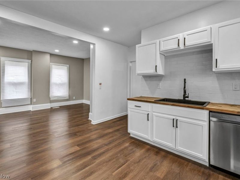 3570 sykora rd, Cleveland, OH 44105 Photo 15