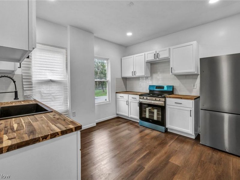 3570 sykora rd, Cleveland, OH 44105 Photo 16